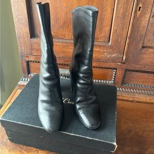 Elegant Black Leather Women's Boots
